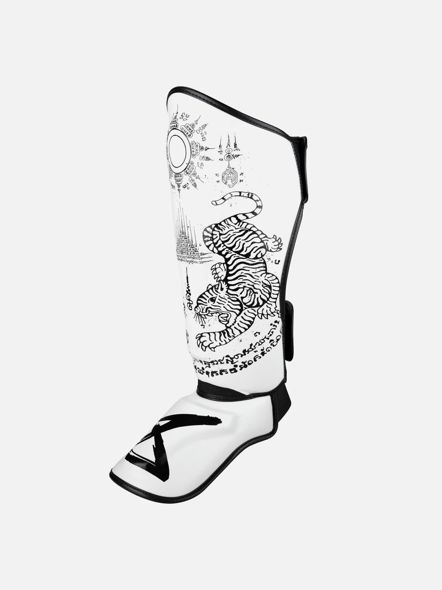 8 WEAPONS Shin guards Sak Yant Tigers – White/Black