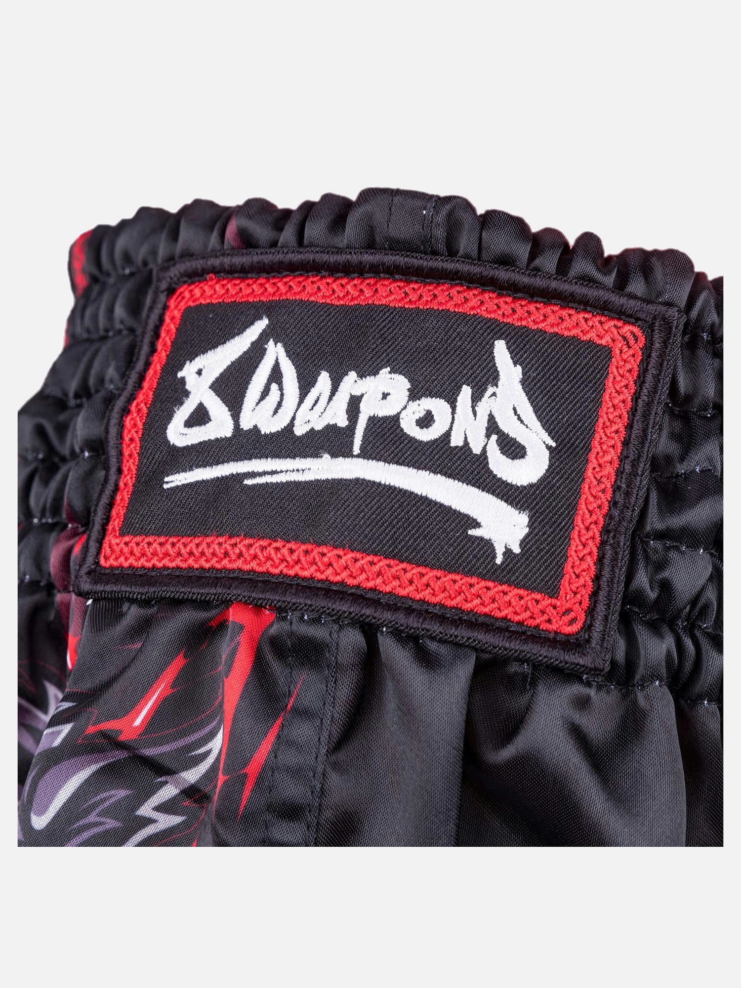 Pantaloncini Muay Thai 8 WEAPONS Beastial Wolf – Nero/Rosso