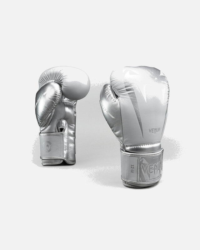 Mănuși de box Venum Giant 3.0 – Gri/Argintiu