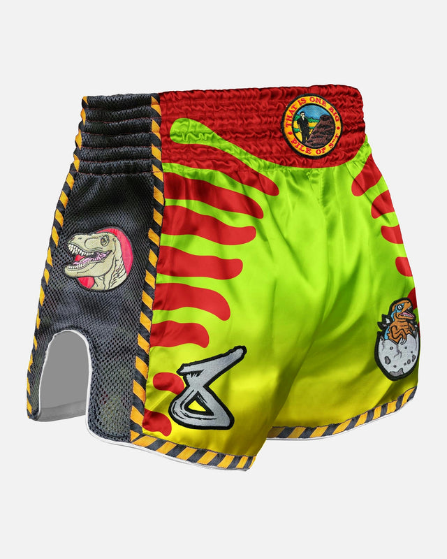 8 WEAPONS Muay Thai-shorts Jurassic – Neon grön/blodröd