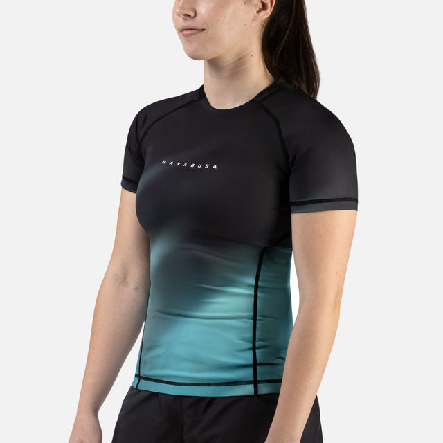 Rashguard Hayabusa Apex Nova Mangas Curtas Mulher - Petróleo