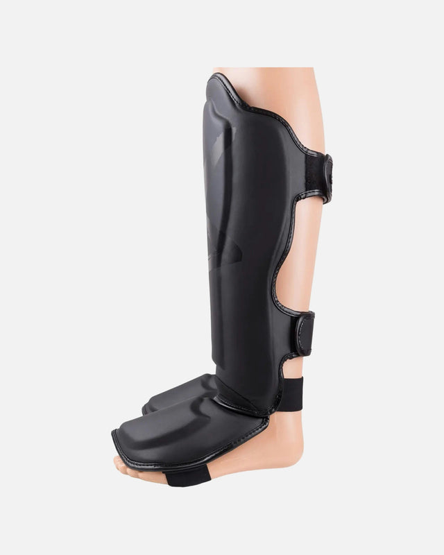 8 WEAPONS Skinnebensbeskyttere BIG 8 Premium - Sort