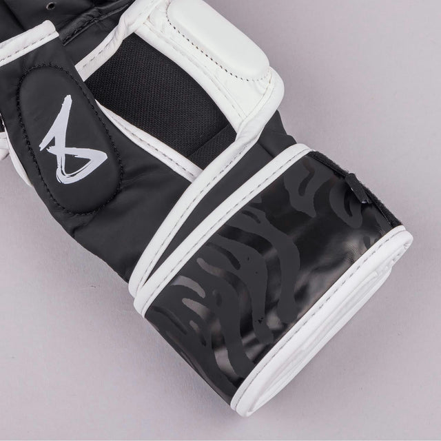 Guanti MMA 8 WEAPONS Sak Yant Big Tiger – Nero