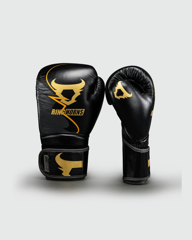 Guantes de boxeo Ringhorns Charger by Venum – Negro/Oro