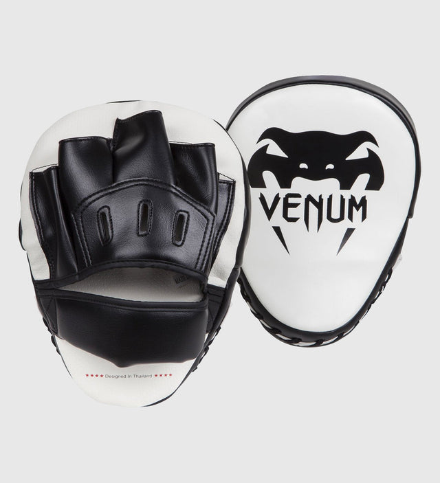 Łapy trenerskie Venum Handpads Light – Czarne/Białe