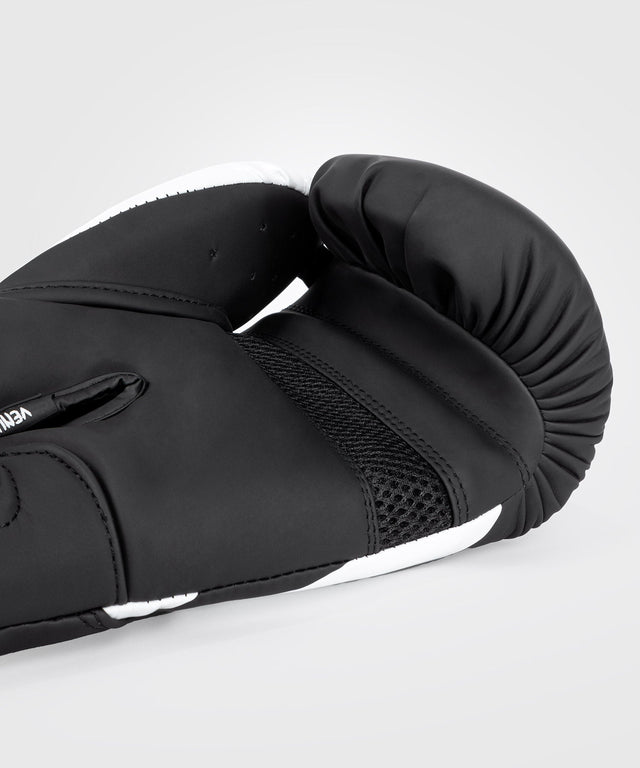 Boxerské rukavice Venum Challenger 4.0 – Černé/Bílé – Boxerské rukavice