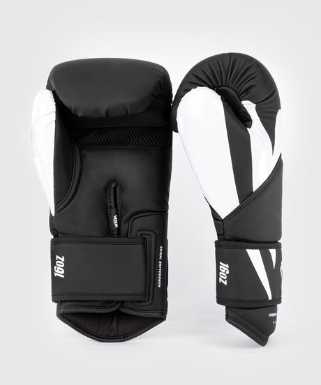 Venum Boxing gloves Challenger 4.0 - Black/White - Boxing gloves