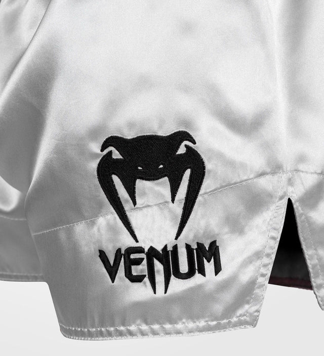 Venum Kickbox-Shorts Classic – Silber/Schwarz – Shorts