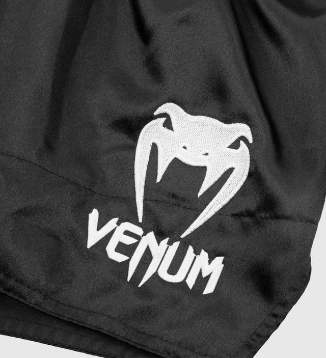 Shorts de kickboxing Venum Classic – Noir/Blanc