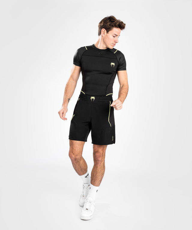 Calções de MMA Venum Fusion 2.0 – Preto/Amarelo