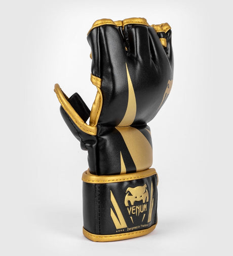 Mănuși MMA Venum Challenger – Negru/Auriu – Mănuși MMA