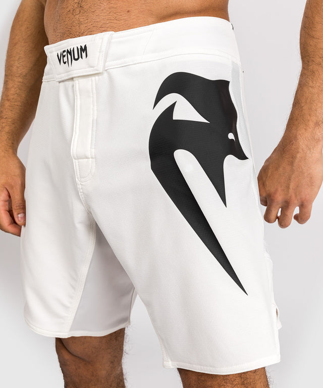 Venum MMA Shorts Light 5.0 – Bílé/Černé – Trenky
