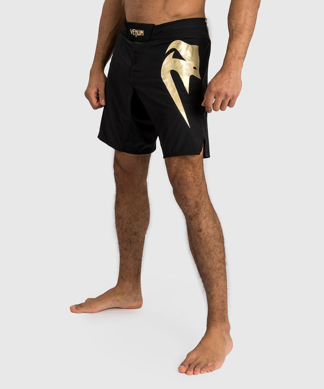 Calções de MMA Venum Light 5.0 – Preto/Ouro