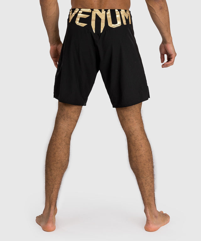 Calções de MMA Venum Light 5.0 – Preto/Ouro