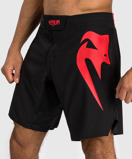 Calções de MMA Venum Light 5.0 – Preto/Vermelho
