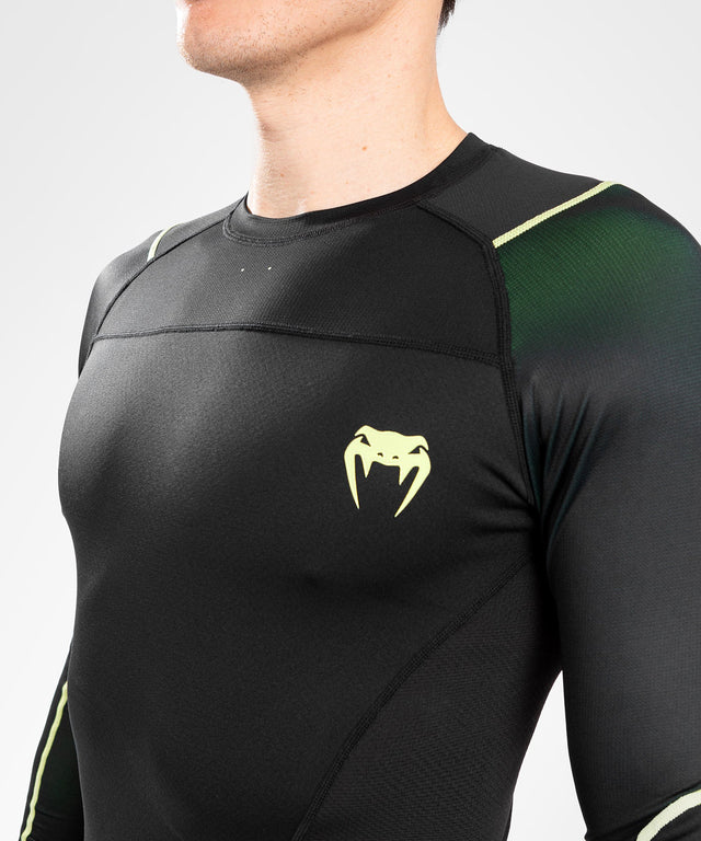 Venum Rashguard Fusion 2.0 Manga Comprida – Preto/Amarelo – Rashguard