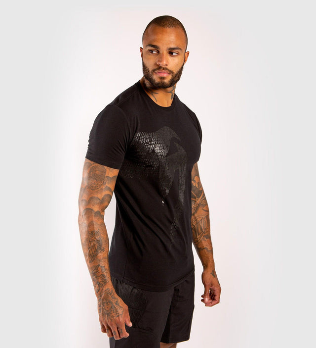 T-shirt Venum Giant – Preto