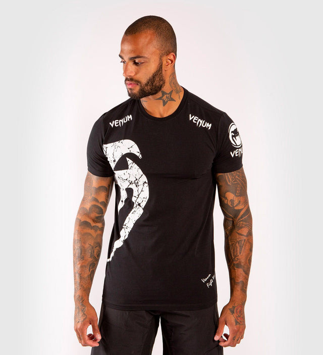 T-shirt Venum Giant – Preto/Branco